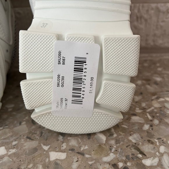 NIB AUTHENTIC GUCCI GLASHTREK SNEAKER - Picture 8 of 16